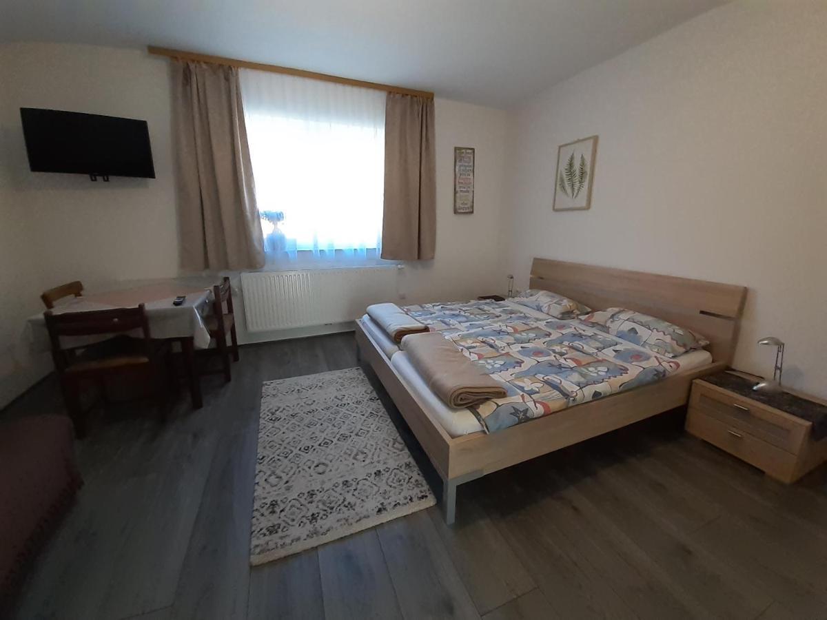 Ferienwohnung Huber Engelhartszell Esterno foto